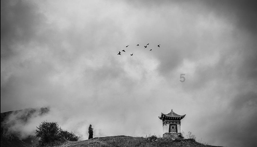 父亲去世，儿子参加葬礼，好吗？游戏画面